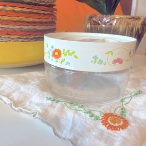 Pyrex vintage storage bowl with lid retro 70s